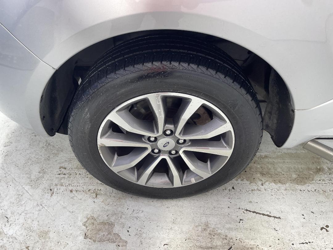 Photo '10' of Ford Territory