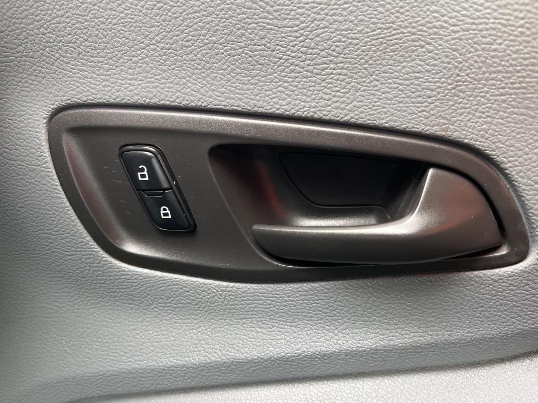 Photo '23' of Ford Transit