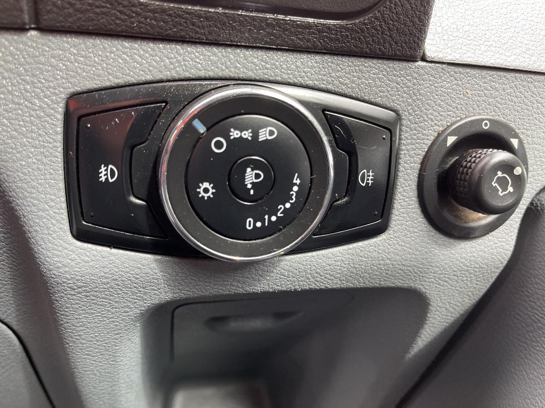 Photo '24' of Ford Transit