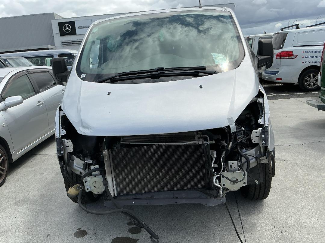 Photo '2' of Ford Transit Custom SWB LOW Roof