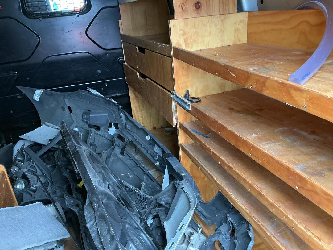 Photo '21' of Ford Transit Custom SWB LOW Roof