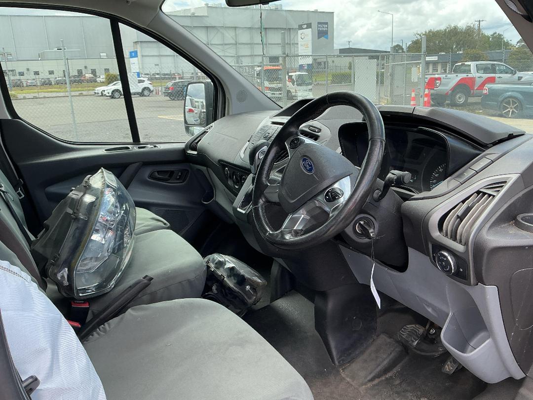 Photo '17' of Ford Transit Custom SWB LOW Roof