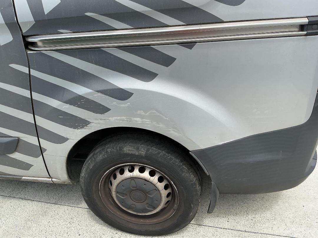 Photo '7' of Ford Transit Custom SWB LOW Roof