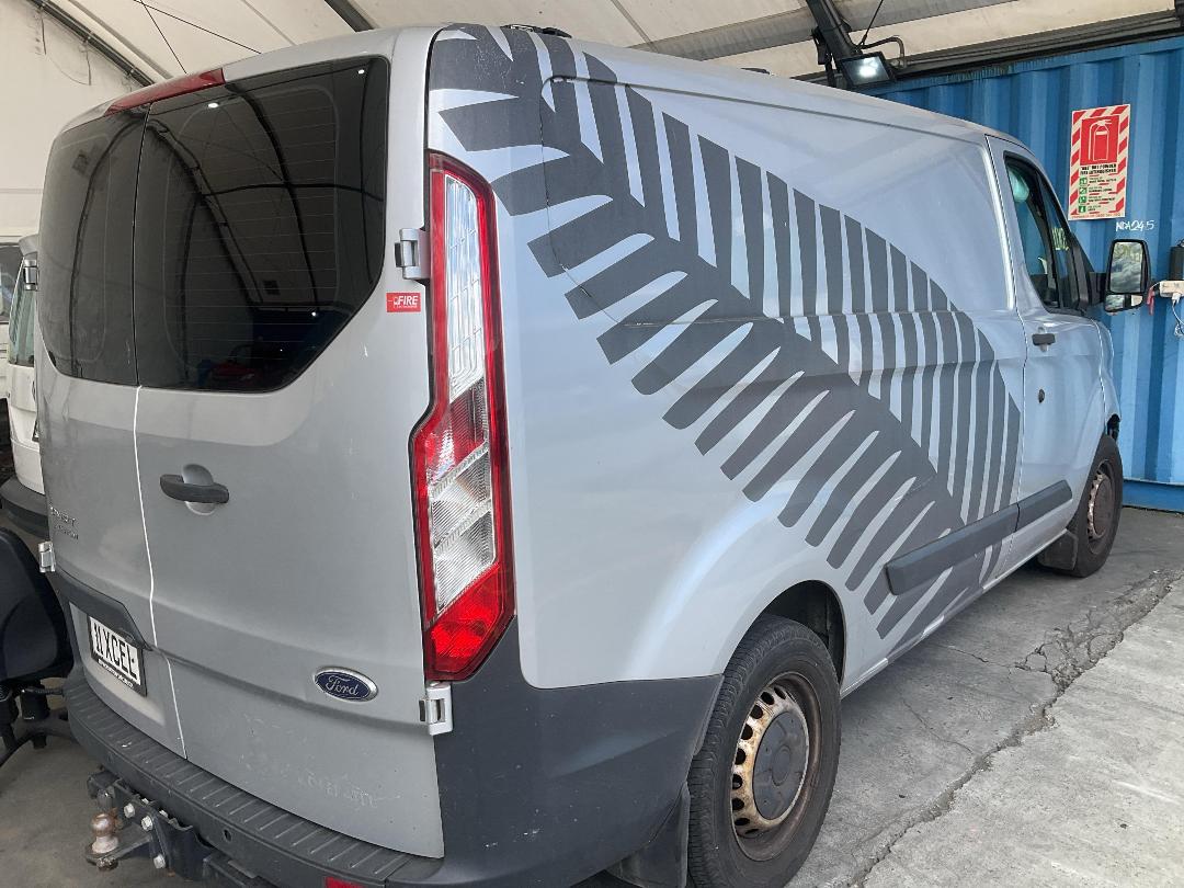 Photo '5' of Ford Transit Custom SWB LOW Roof