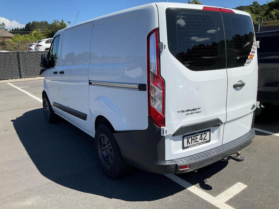 Photo '3' of Ford Transit SWB LOW Roof Photo '3' of Ford Transit SWB LOW Roof