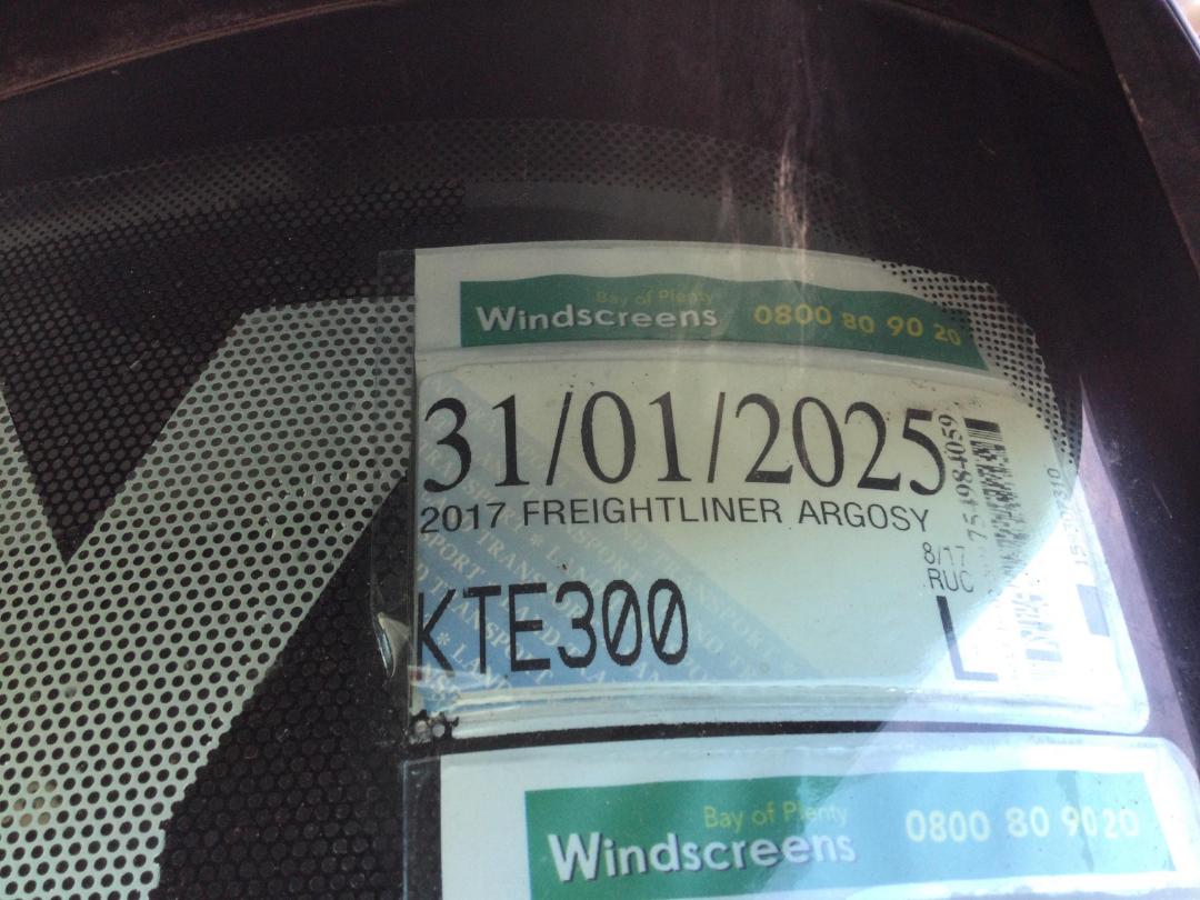 Photo '20' of FREIGHTLINER ARGOSY Logger