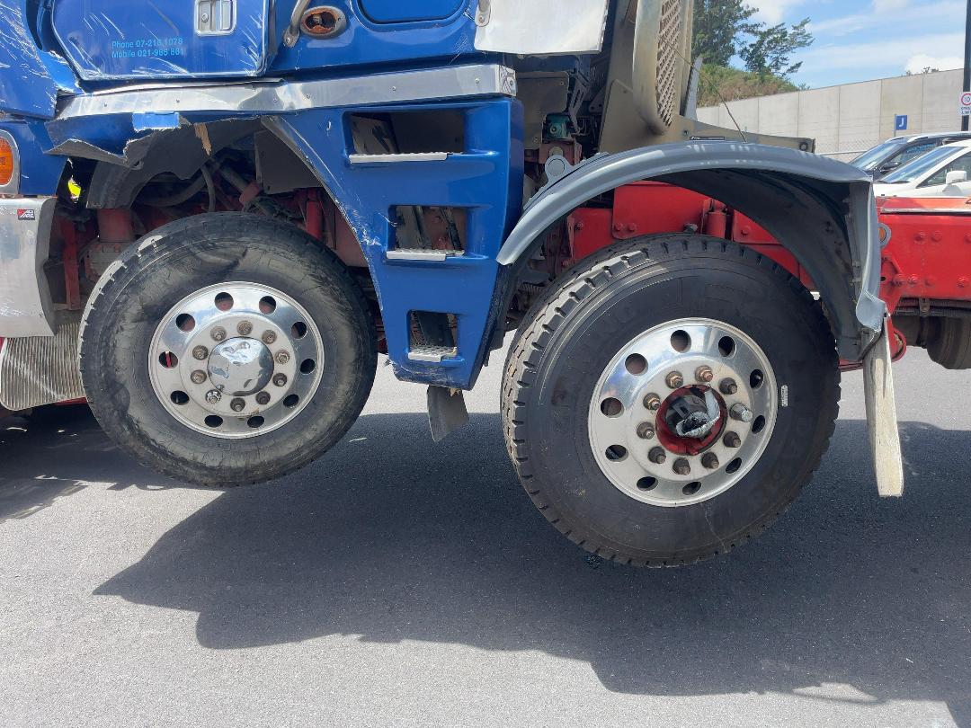 Photo '16' of FREIGHTLINER FRL ARGOSY 8X4 Logger