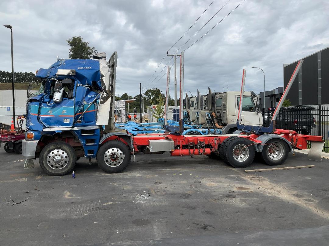 Photo '7' of FREIGHTLINER FRL ARGOSY 8X4 Logger