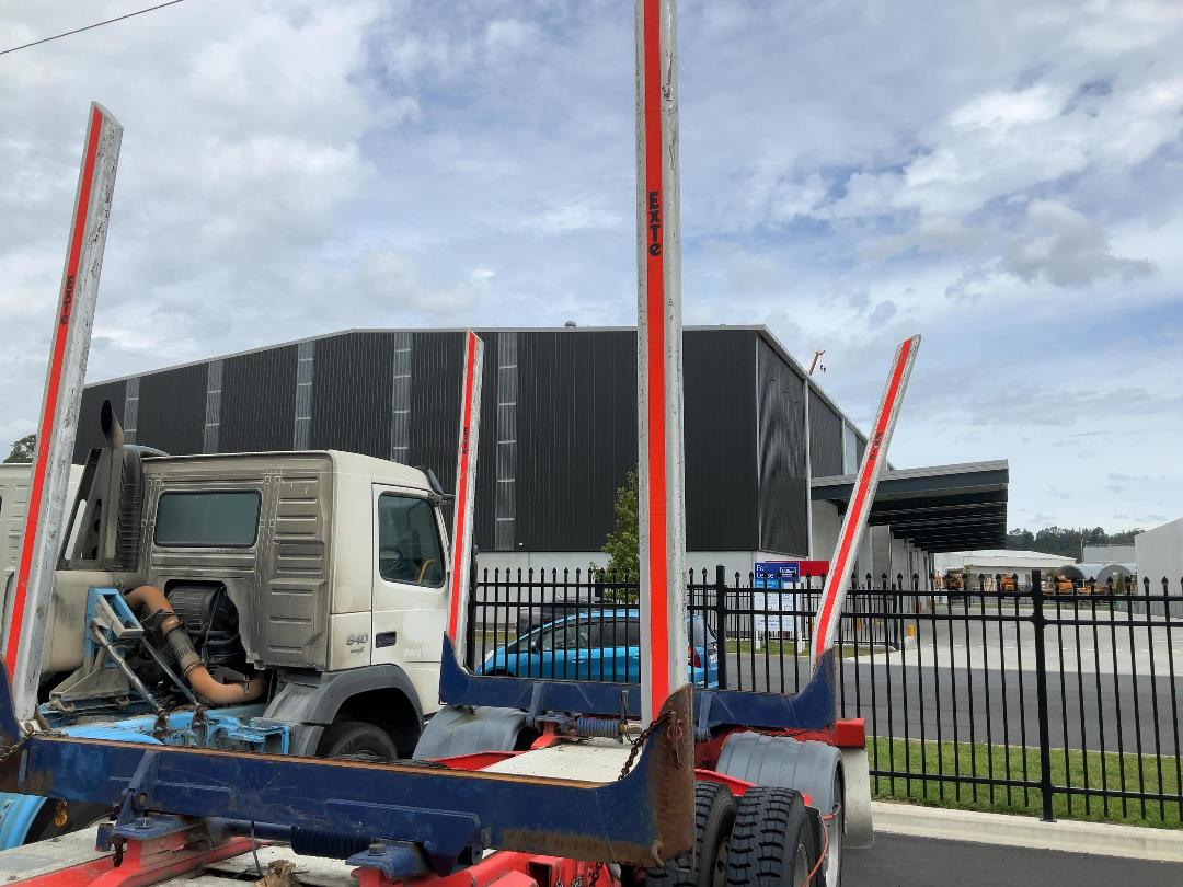 Photo '20' of FREIGHTLINER FRL ARGOSY 8X4 Logger