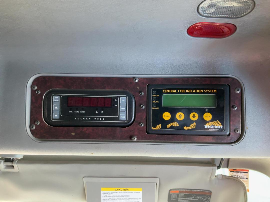 Photo '33' of FREIGHTLINER FRL ARGOSY 8X4 Logger