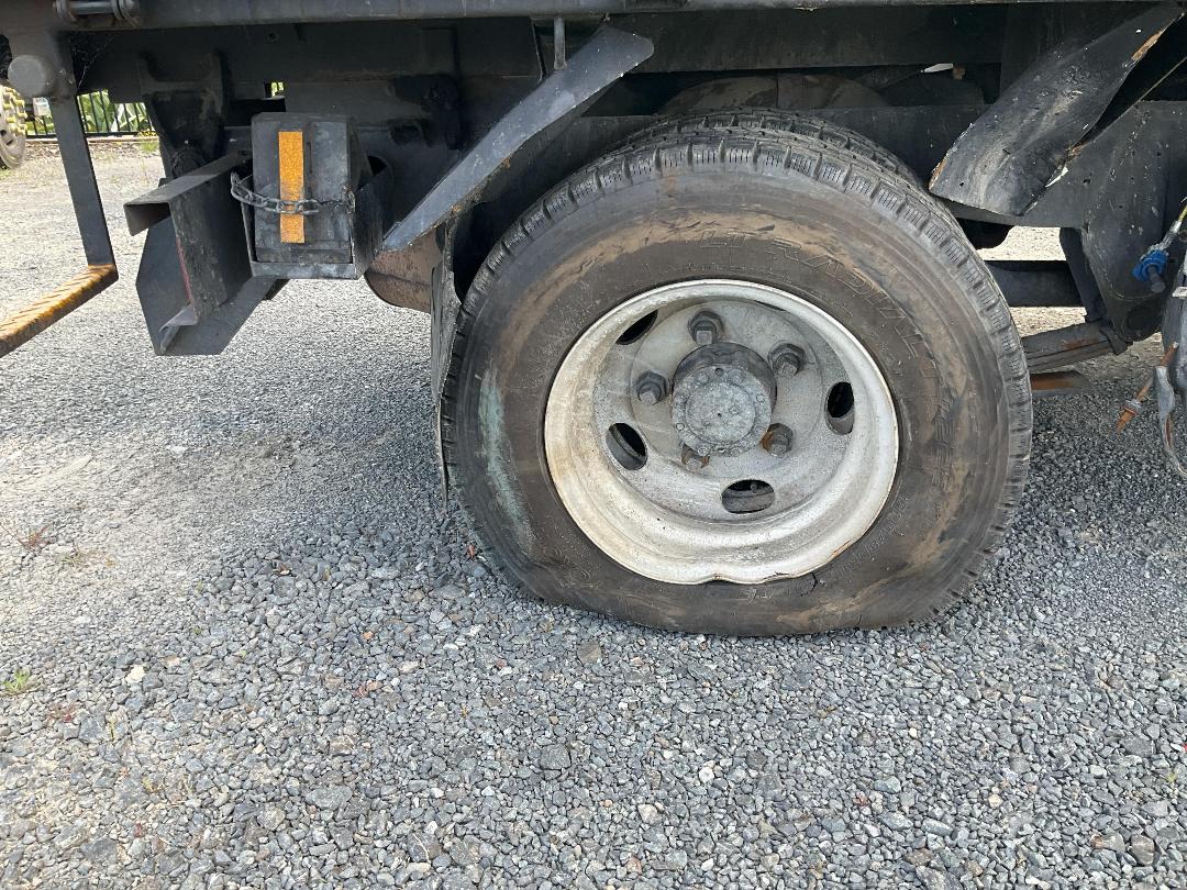 Photo '30' of Fuso Canter 616 - City FEA61BR3SFAC Flat Deck