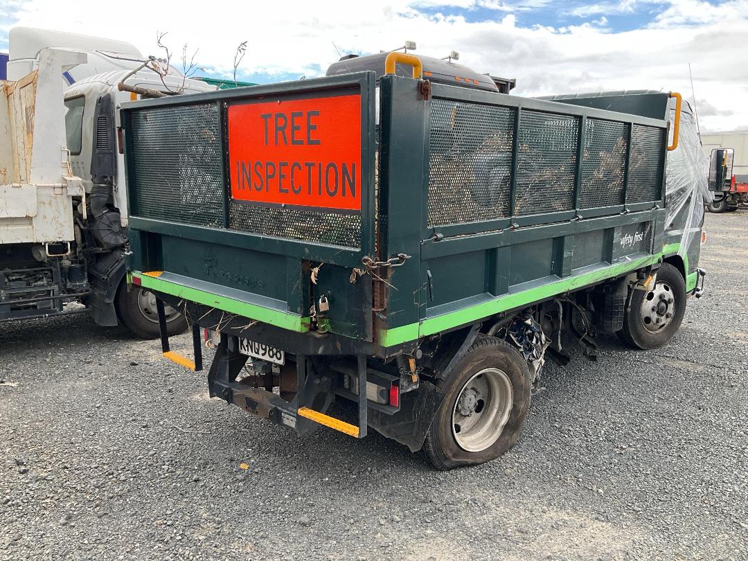 Photo '4' of Fuso Canter 616 - City FEA61BR3SFAC Flat Deck