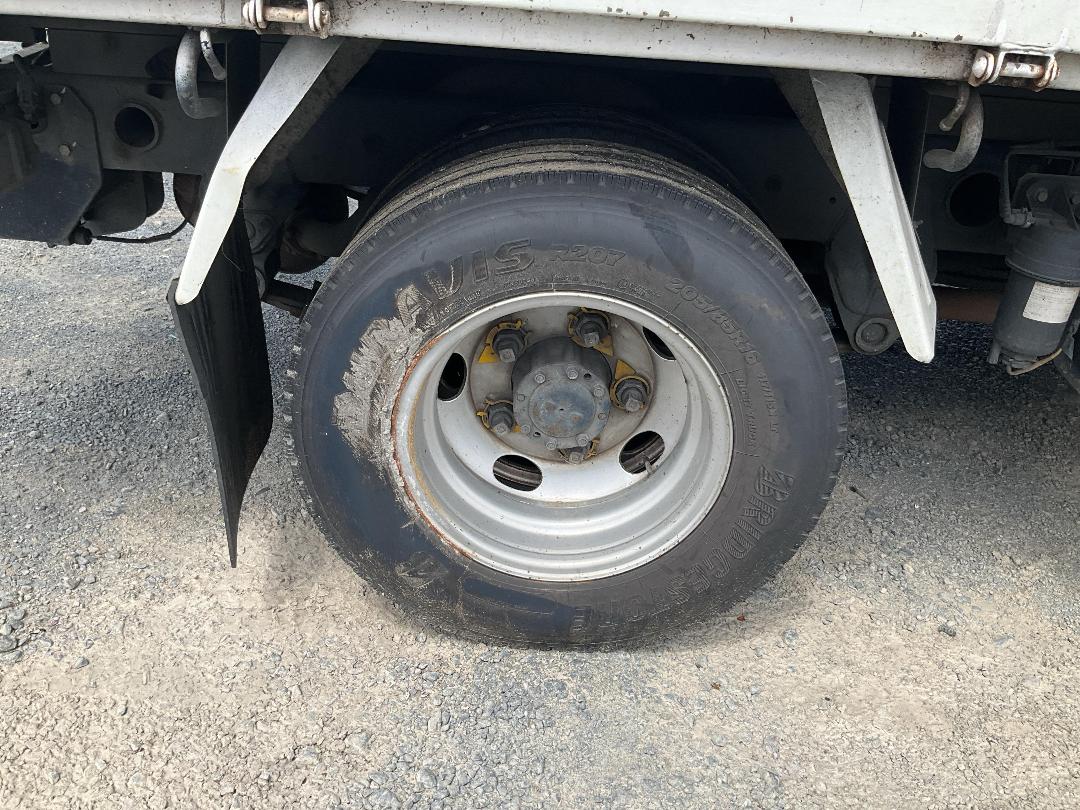 Photo '28' of Fuso Canter 616 - City FEA61BR3SFAC Tipper Photo '28' of Fuso Canter 616 - City FEA61BR3SFAC Tipper