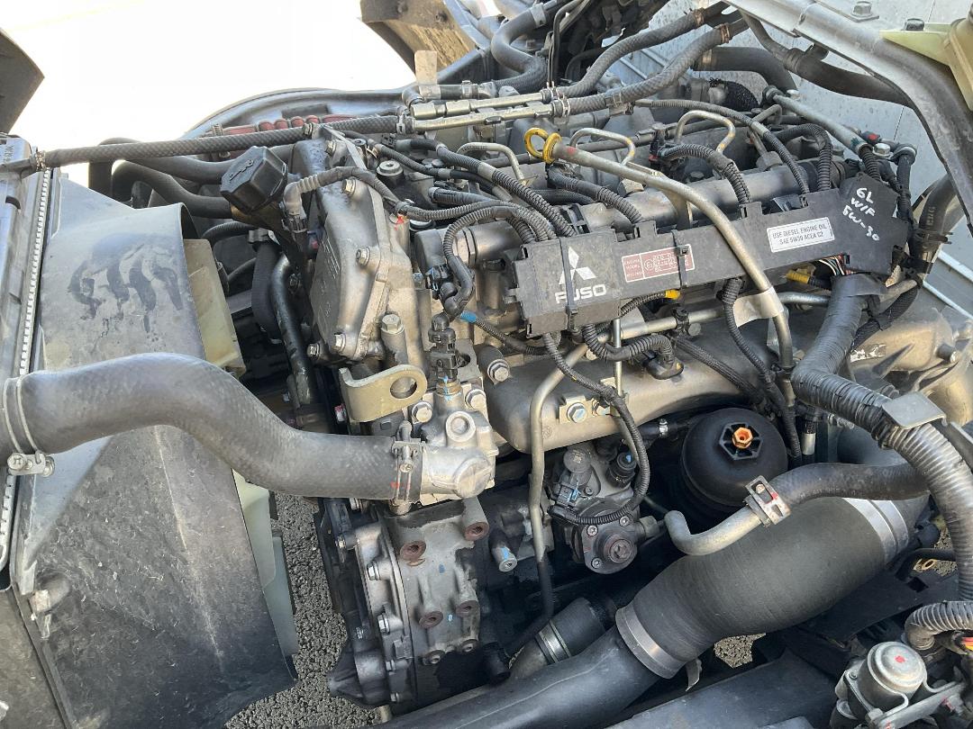 Photo '32' of Fuso Canter 616 - Hybrid FEB74ER3SFAC (D) Box Body