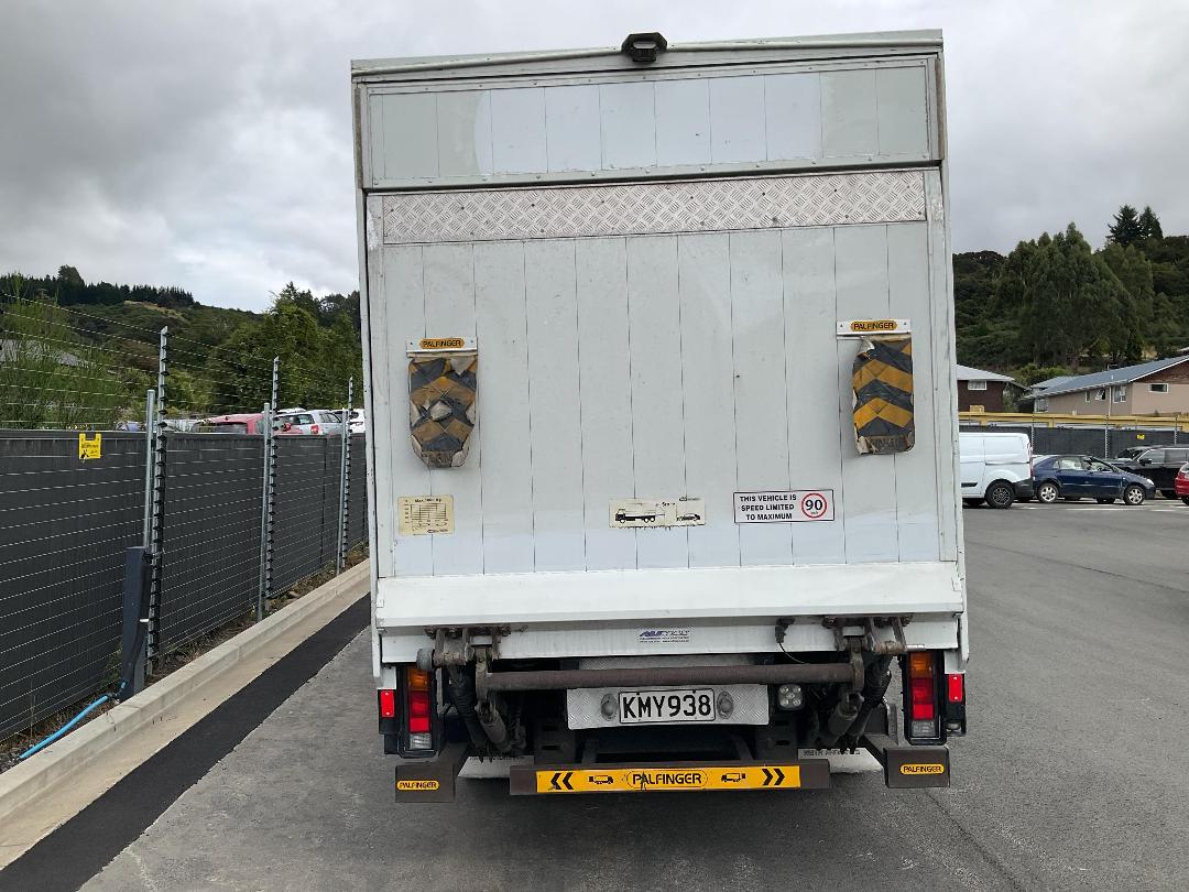 Photo '6' of Fuso Canter 616 - Hybrid FEB74ER3SFAC (D) Box Body