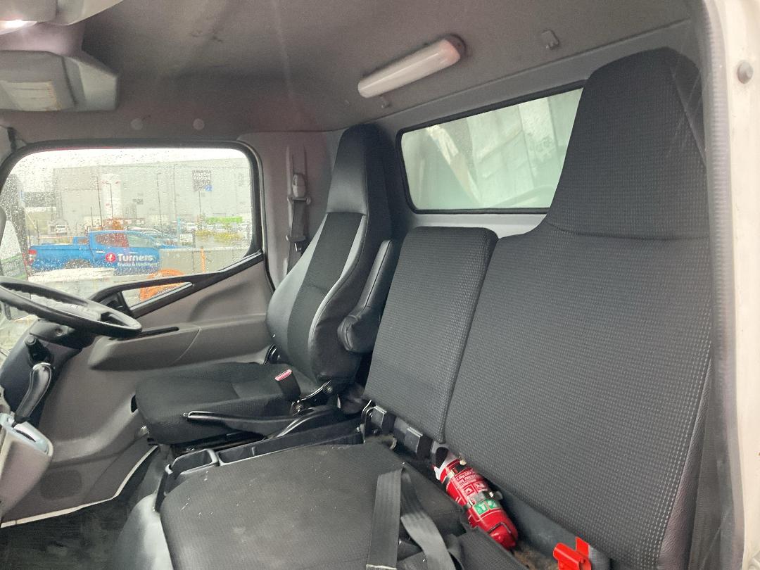 Photo '22' of Fuso CANTER 616 - HYBRID FEB74ER3SFAC (D) Box Body