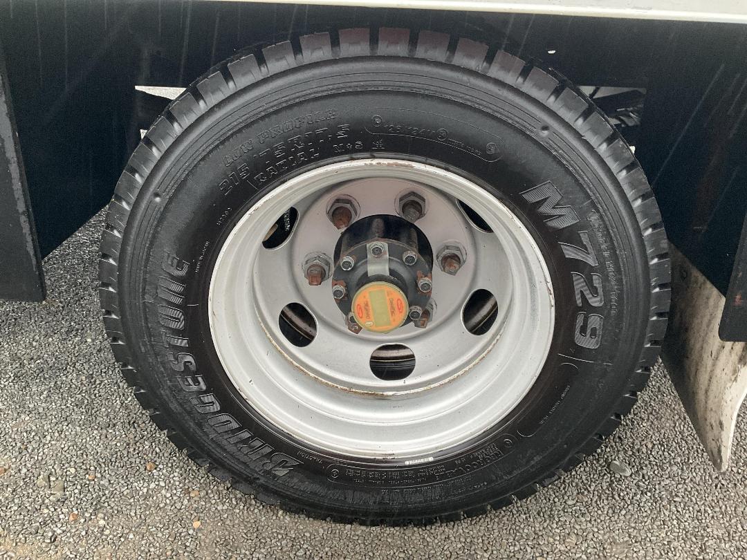 Photo '34' of Fuso CANTER 616 - HYBRID FEB74ER3SFAC (D) Box Body