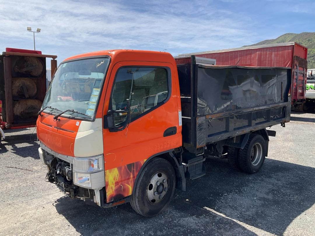 Photo '11' of Fuso Canter 616-City TIP FEA61BR4SFAC Tipper Photo '11' of Fuso Canter 616-City TIP FEA61BR4SFAC Tipper