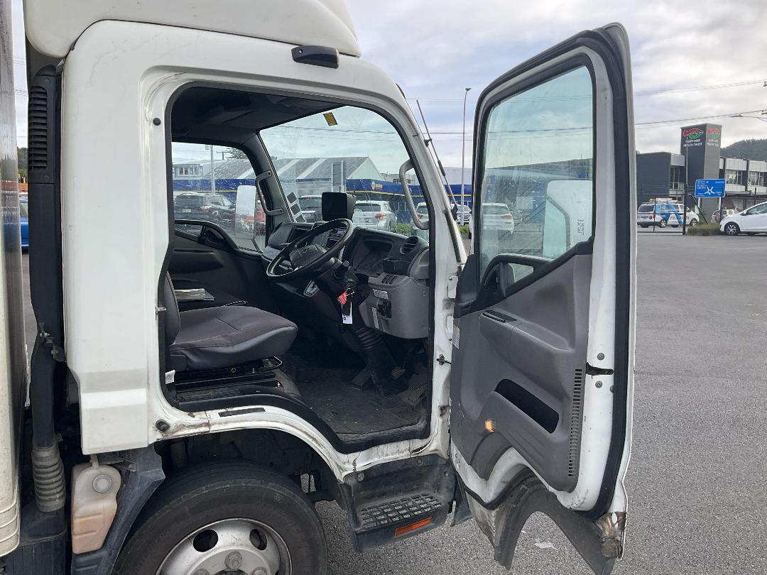 Photo '11' of Fuso CANTER 816 - HYBRID FEB74ER3SFAC ( D ) Box Body