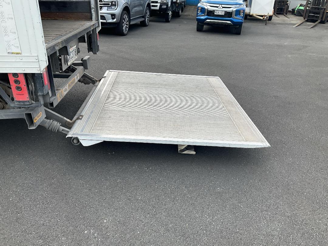 Photo '16' of Fuso CANTER 816 - HYBRID FEB74ER3SFAC ( D ) Box Body