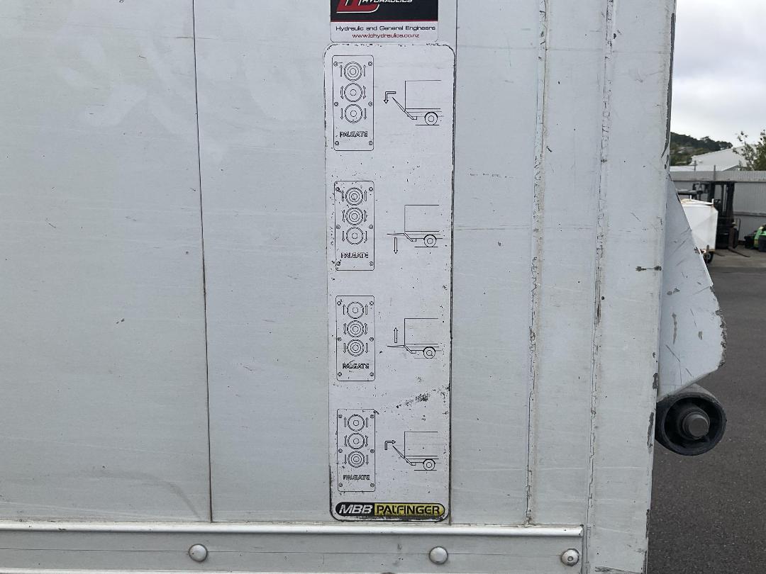 Photo '20' of Fuso CANTER 816 - HYBRID FEB74ER3SFAC ( D ) Box Body