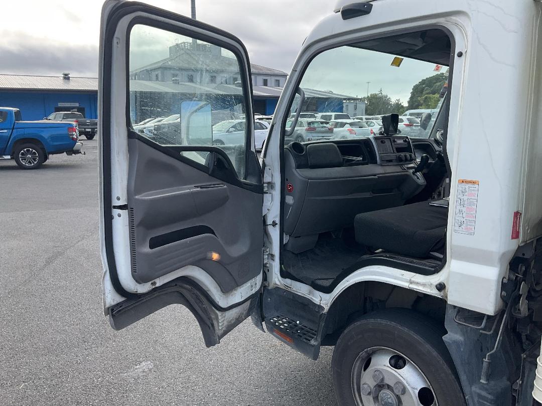 Photo '15' of Fuso CANTER 816 - HYBRID FEB74ER3SFAC ( D ) Box Body