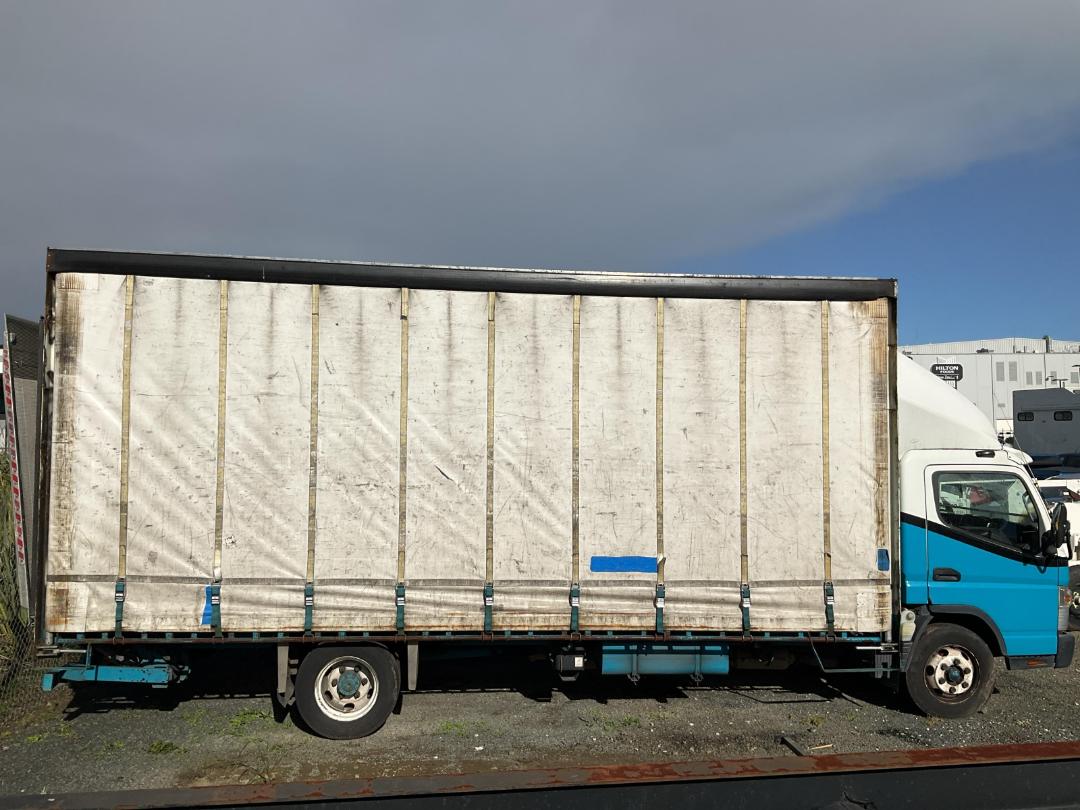Photo '3' of Fuso CANTER 918 FECX1KR4SFAD Curtainsider Photo '3' of Fuso CANTER 918 FECX1KR4SFAD Curtainsider