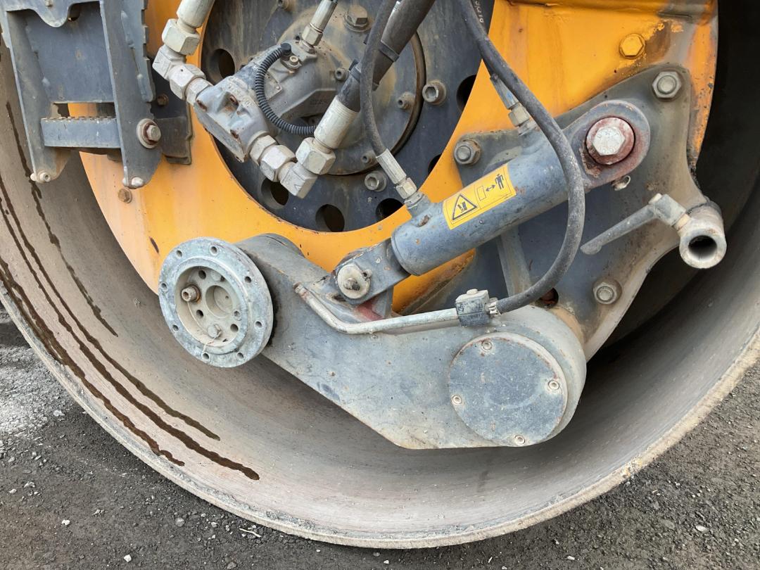 Photo '28' of HAMM HD80VV Roller