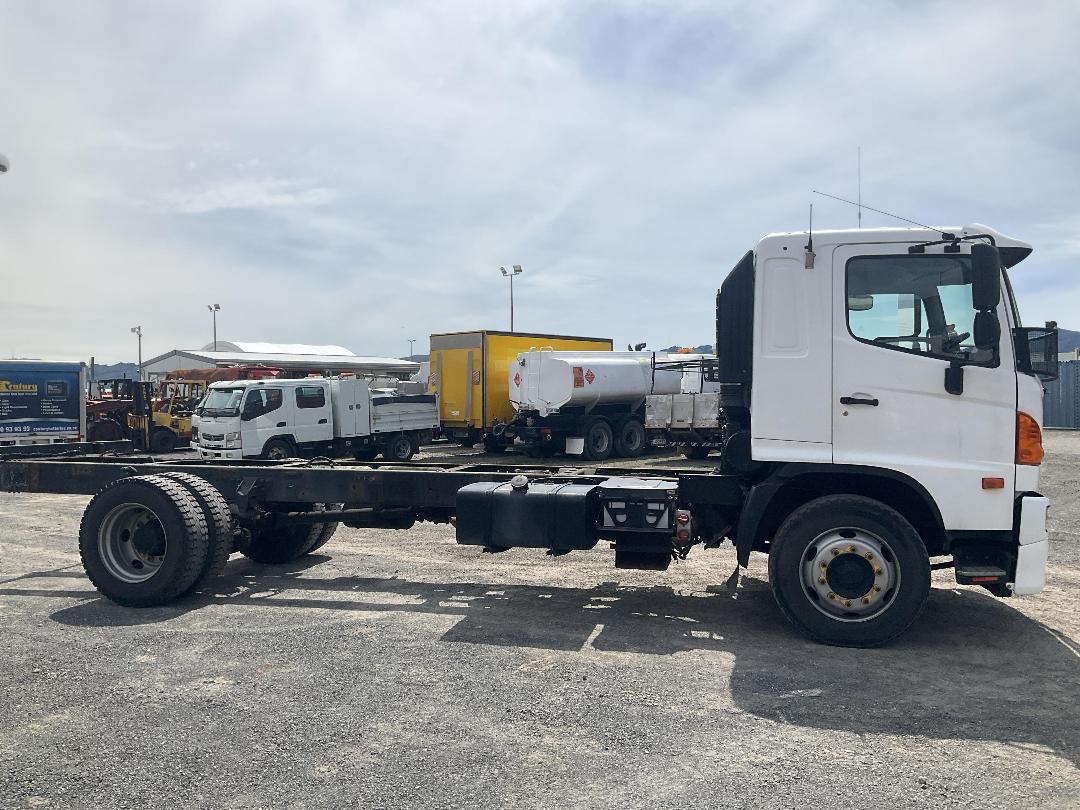 Photo '3' of Hino 500 GH8JMMG Cab Chassis