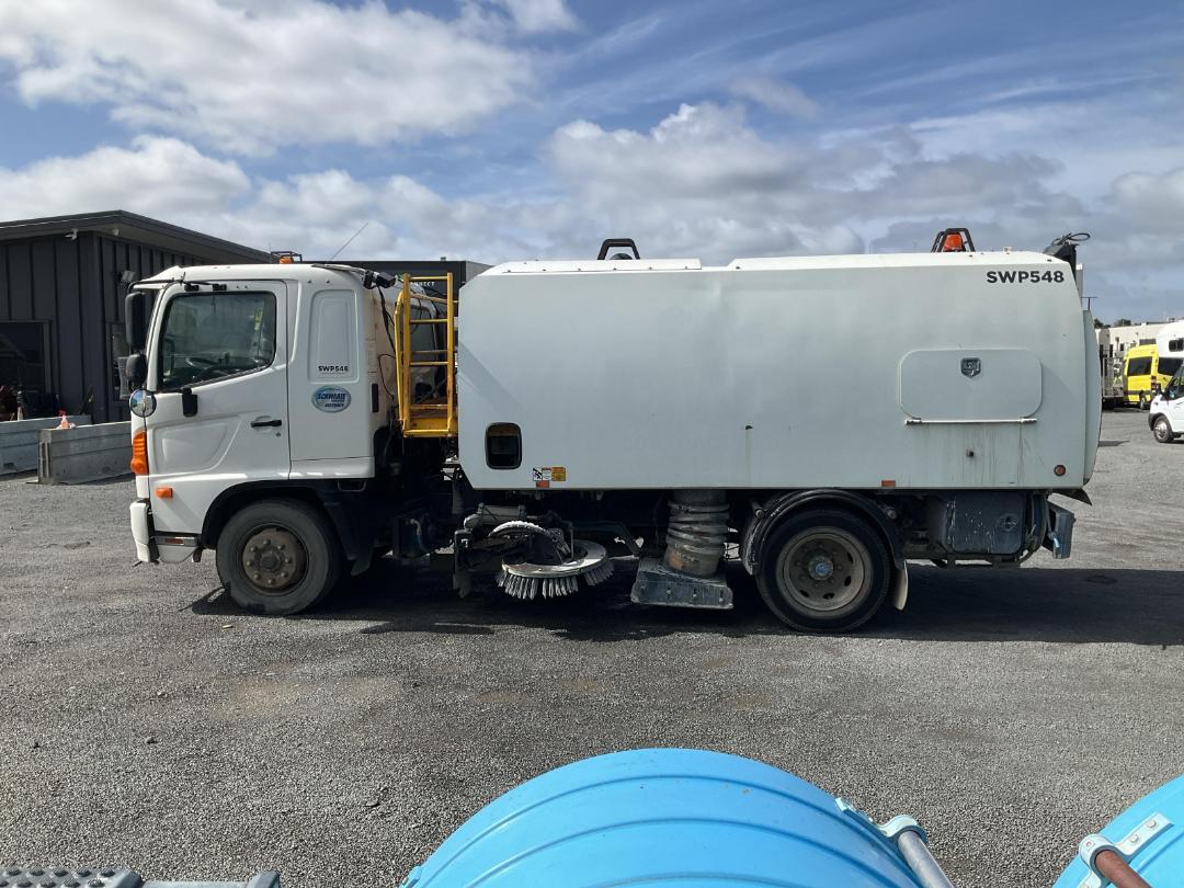 Photo '7' of Hino 500 FE7Jgma-UAU Sweeper Truck
