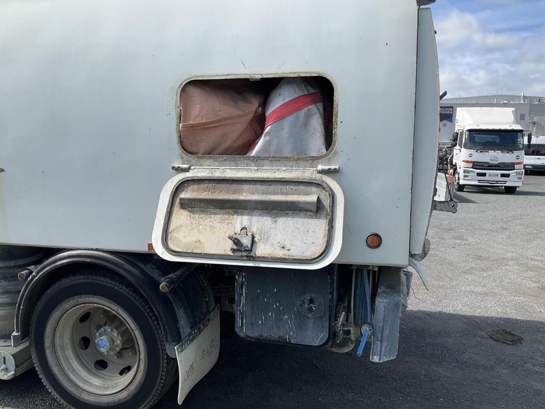 Photo '32' of Hino 500 FE7Jgma-UAU Sweeper Truck