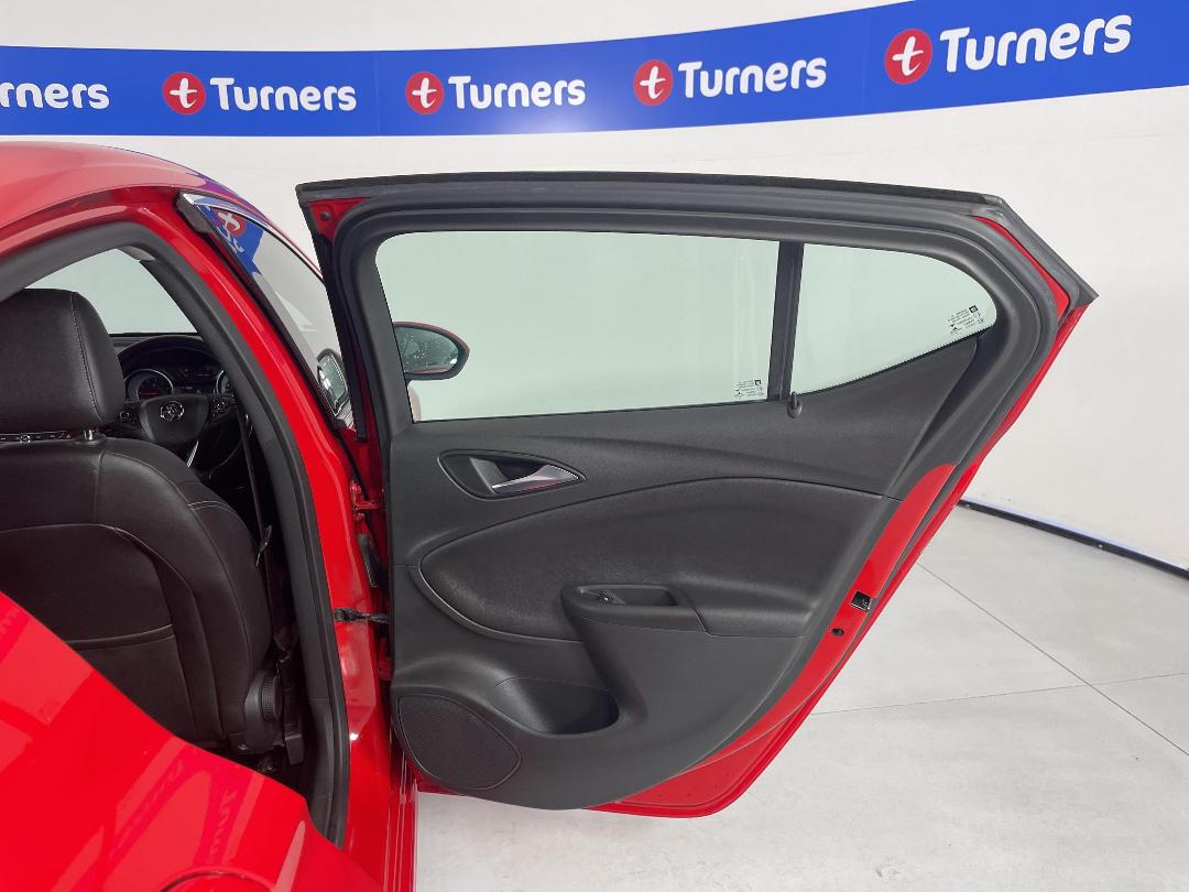 Photo '19' of Holden Astra