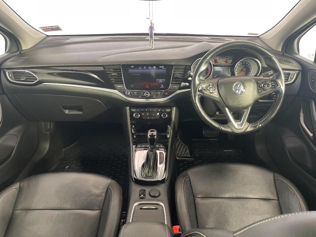 Photo '17' of Holden Astra