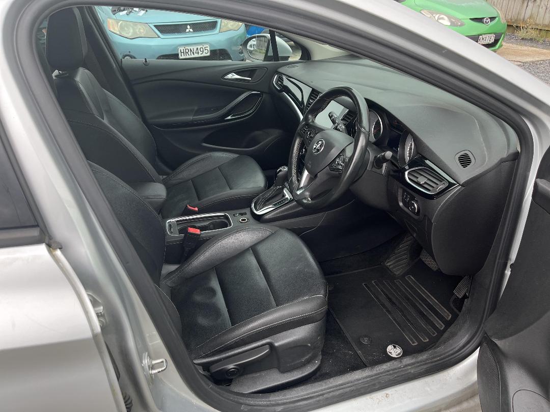 Photo '14' of Holden Astra RS-V