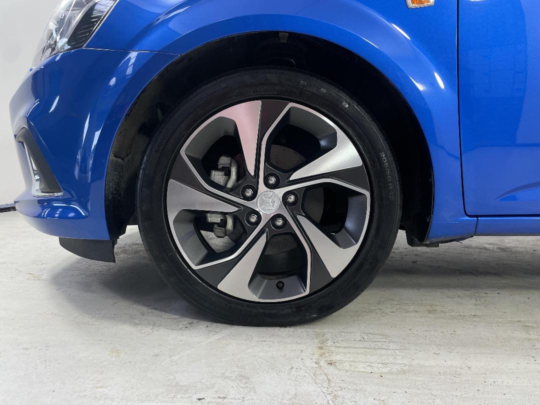 Photo '10' of Holden Barina Photo '10' of Holden Barina