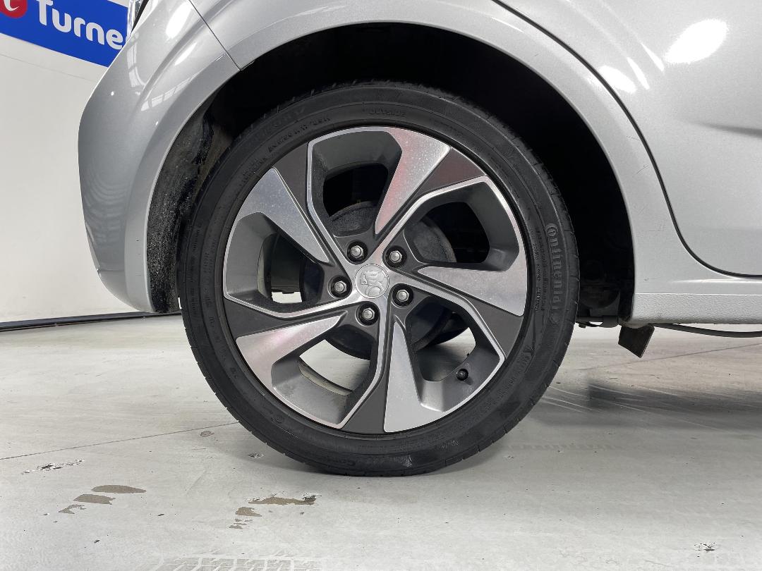 Photo '12' of Holden Barina