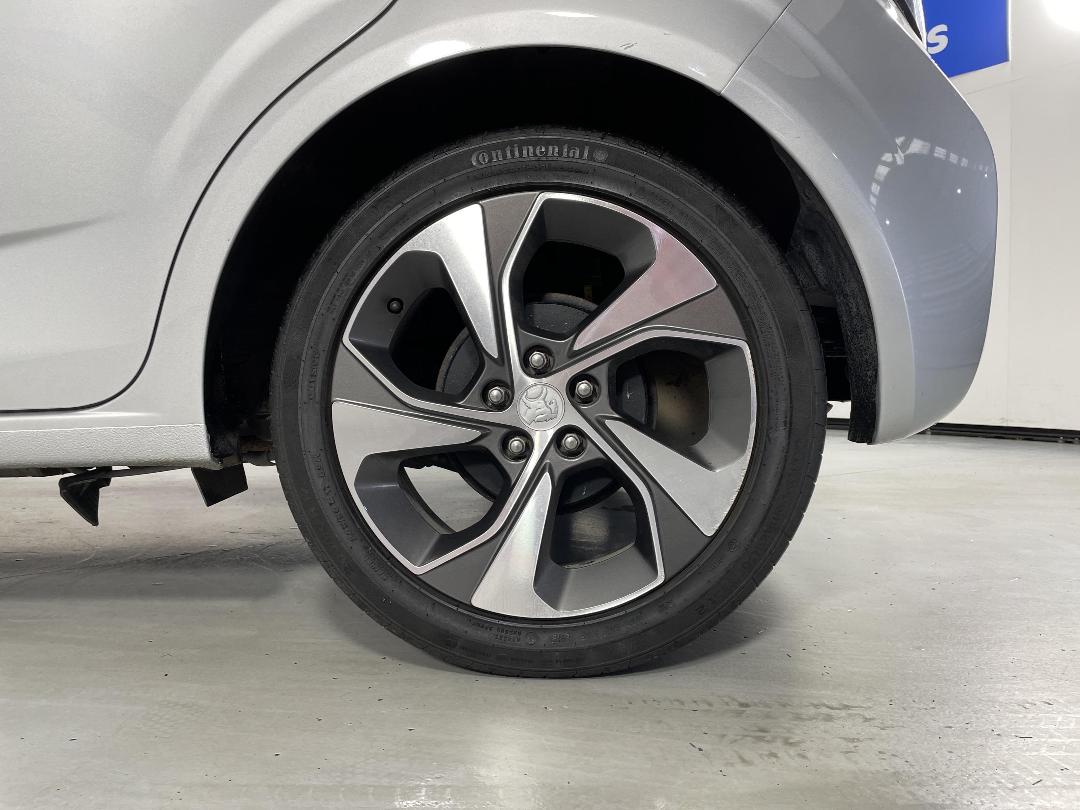 Photo '11' of Holden Barina