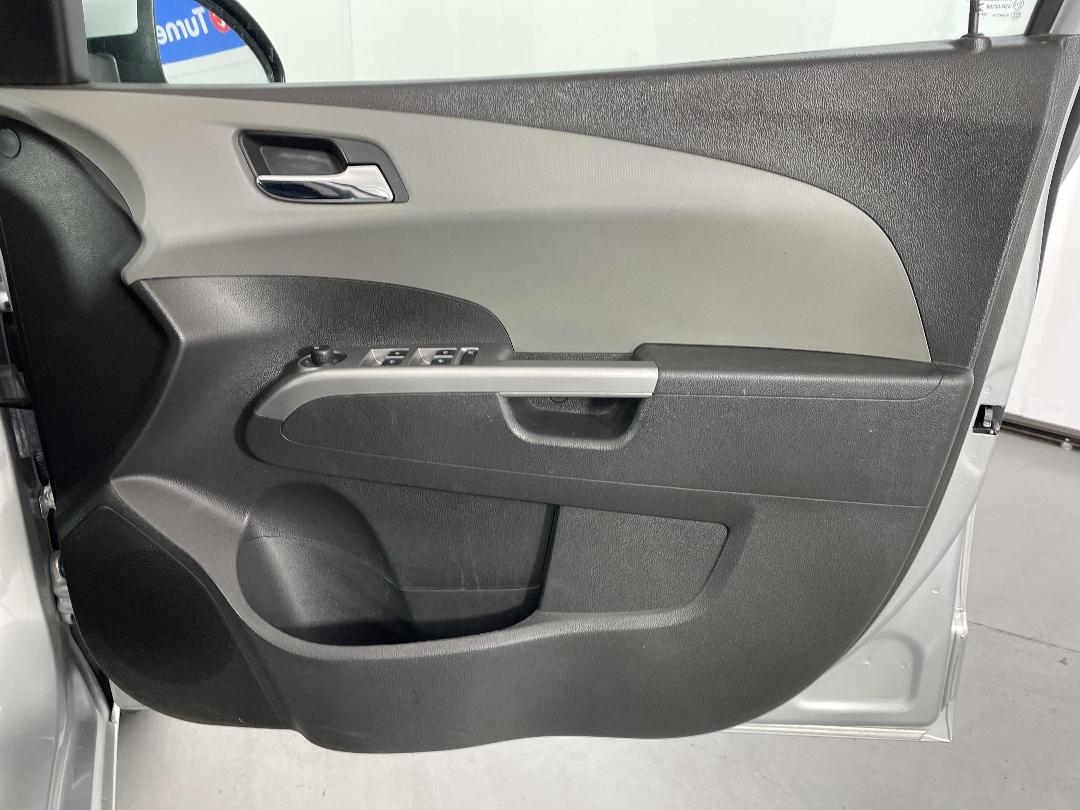 Photo '15' of Holden Barina