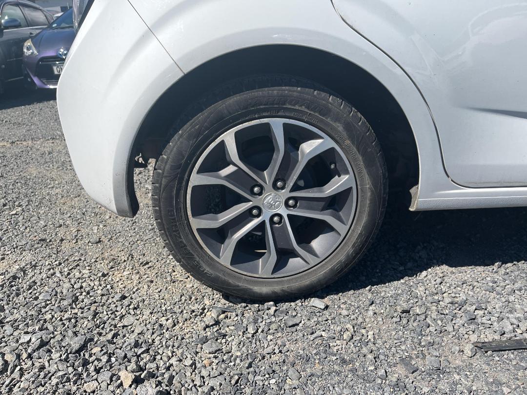 Photo '10' of Holden Barina LS Photo '10' of Holden Barina LS