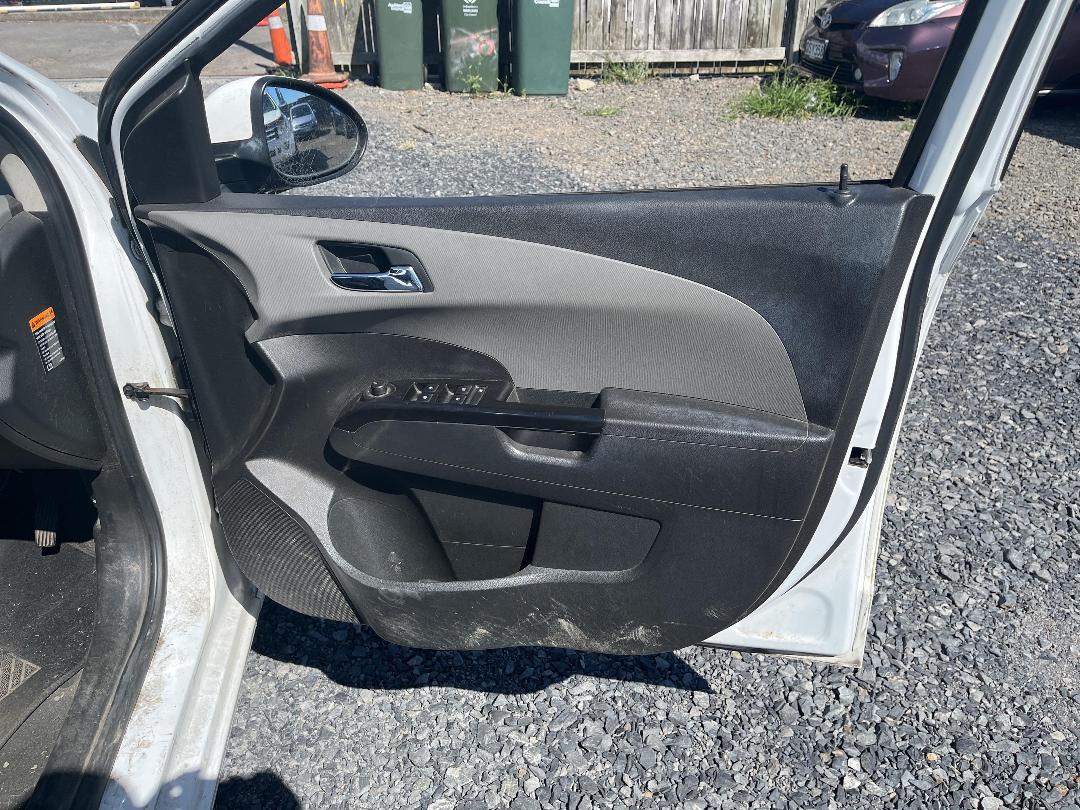 Photo '13' of Holden Barina LS Photo '13' of Holden Barina LS