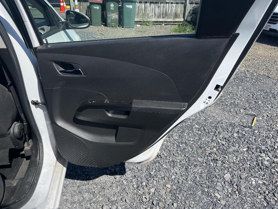 Photo '17' of Holden Barina LS Photo '17' of Holden Barina LS