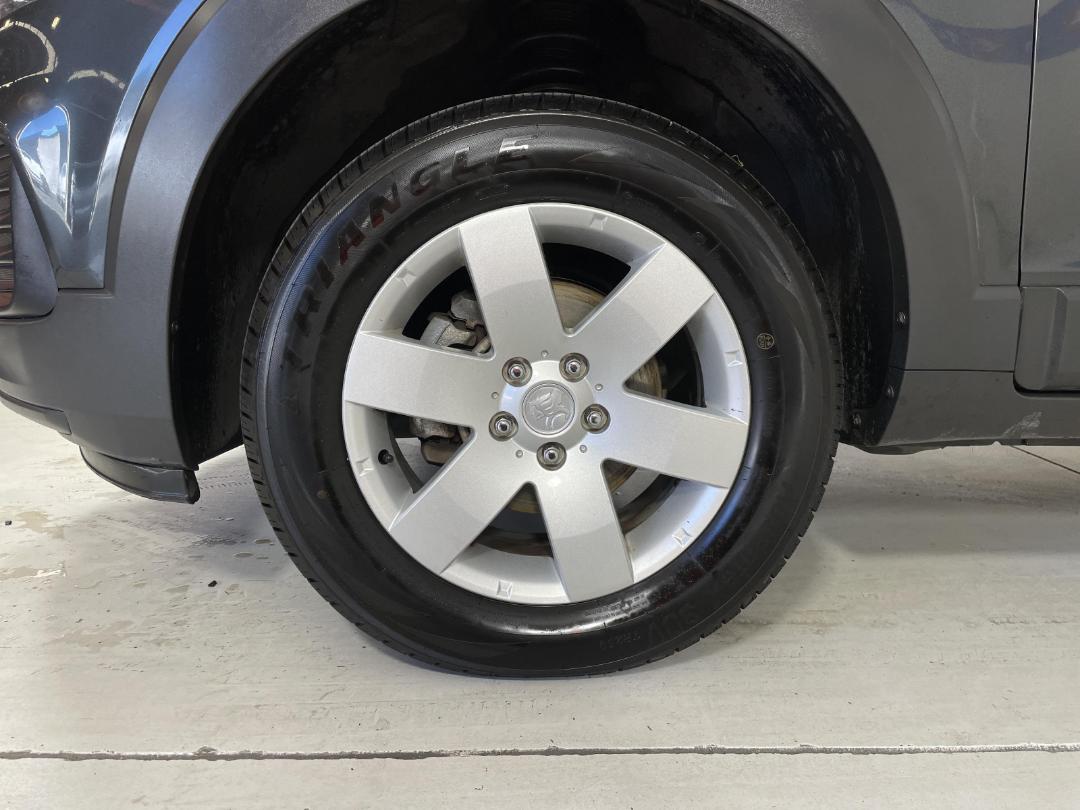 Photo '10' of Holden Captiva 7