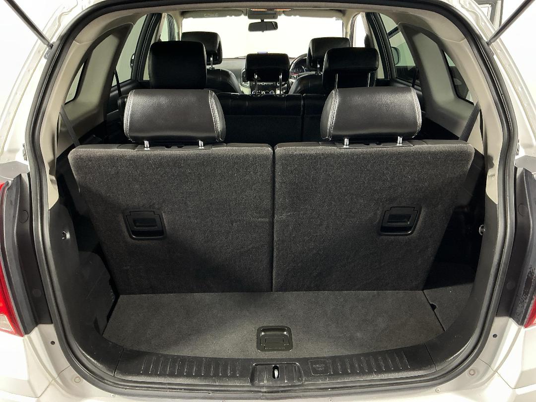 Photo '28' of Holden Captiva 7 Photo '28' of Holden Captiva 7