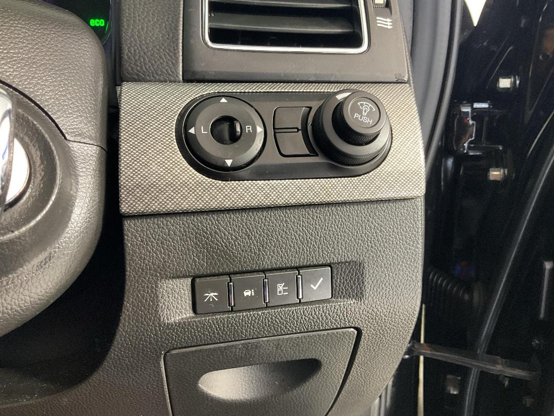 Photo '28' of Holden Captiva 7 Photo '28' of Holden Captiva 7