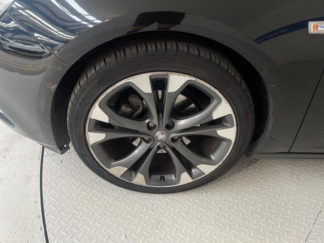 Photo '10' of Holden Cascada