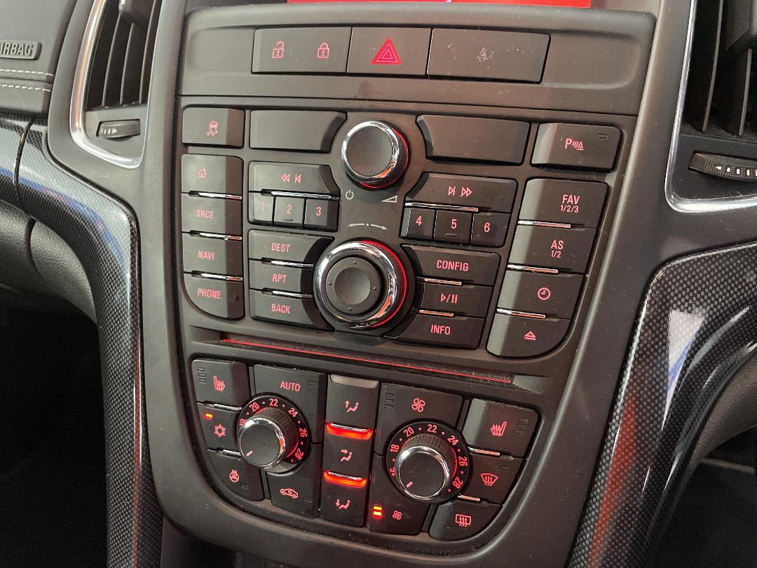 Photo '29' of Holden Cascada