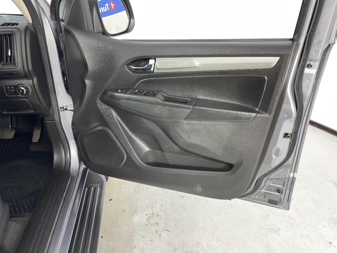 Photo '15' of Holden Colorado