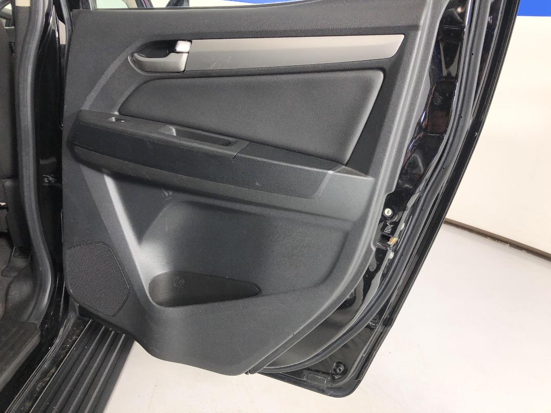 Photo '19' of Holden Colorado