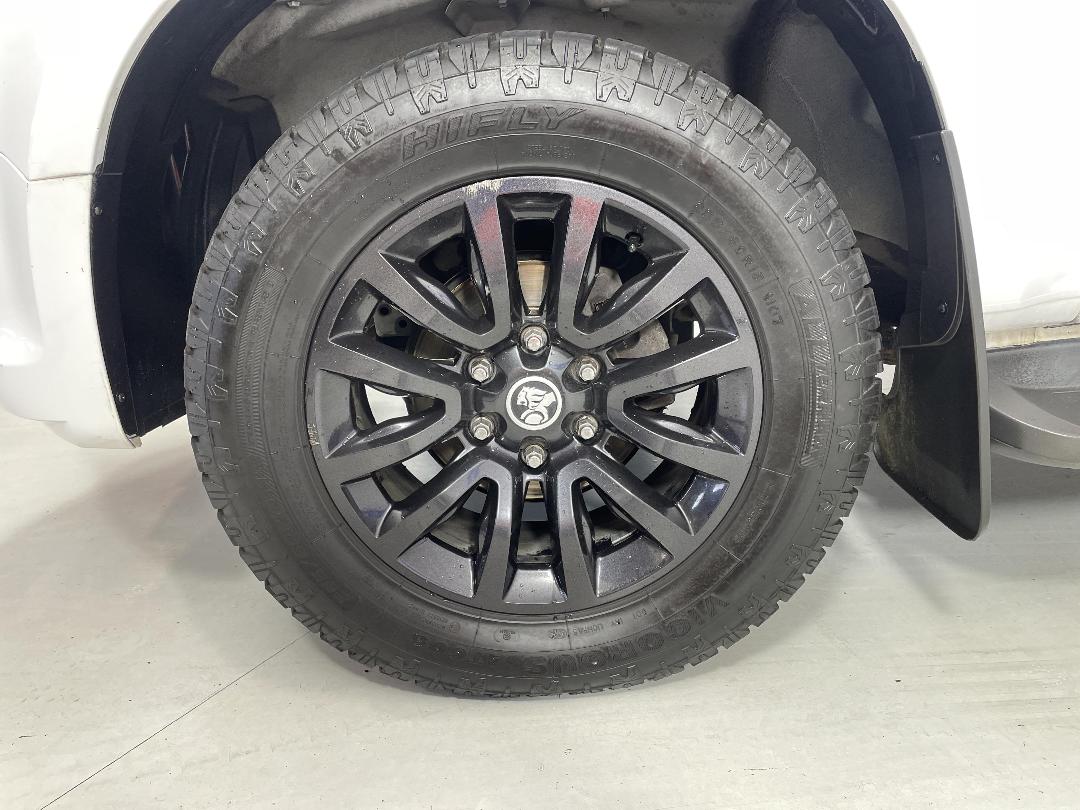 Photo '10' of Holden Colorado