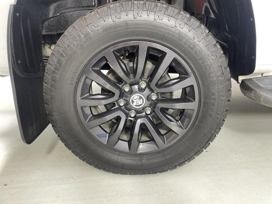 Photo '12' of Holden Colorado